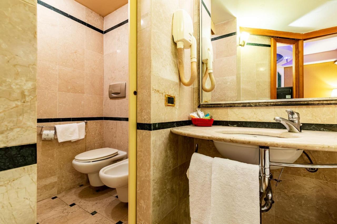 Hotel Motel Miami Pioltello Zewnętrze zdjęcie
